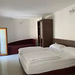 Ca' *